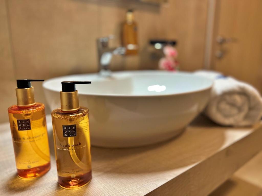 Hotel Condor Tulcea Esterno foto