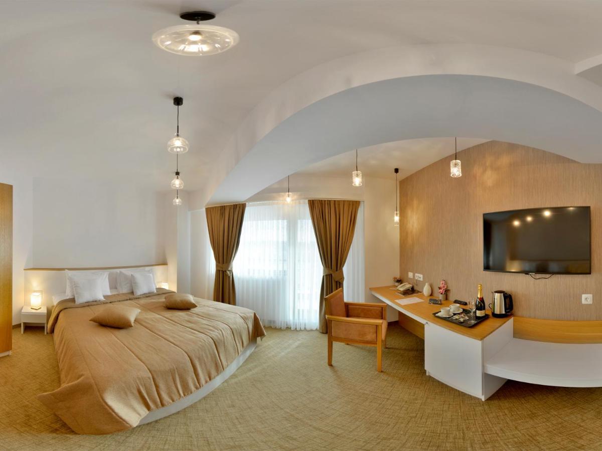 Hotel Condor Tulcea Esterno foto