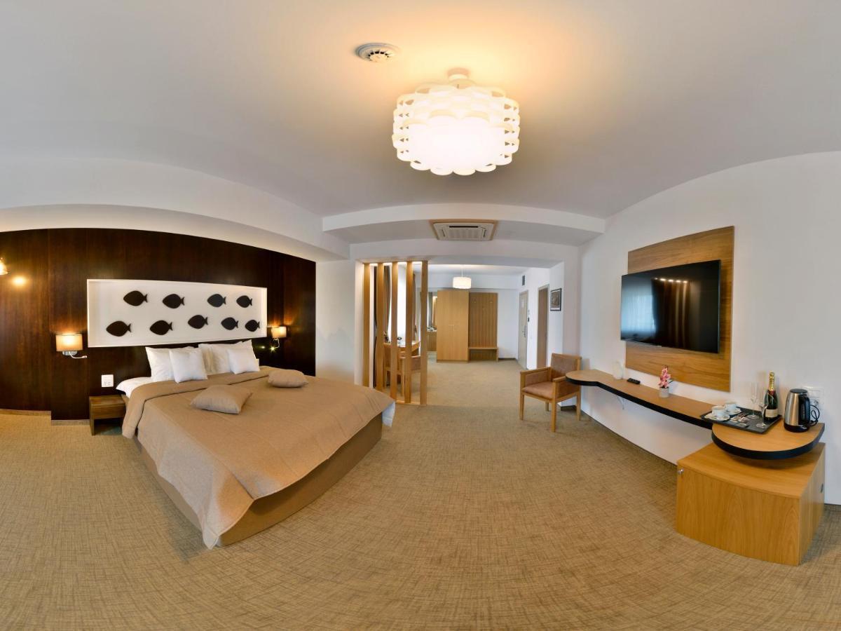 Hotel Condor Tulcea Esterno foto