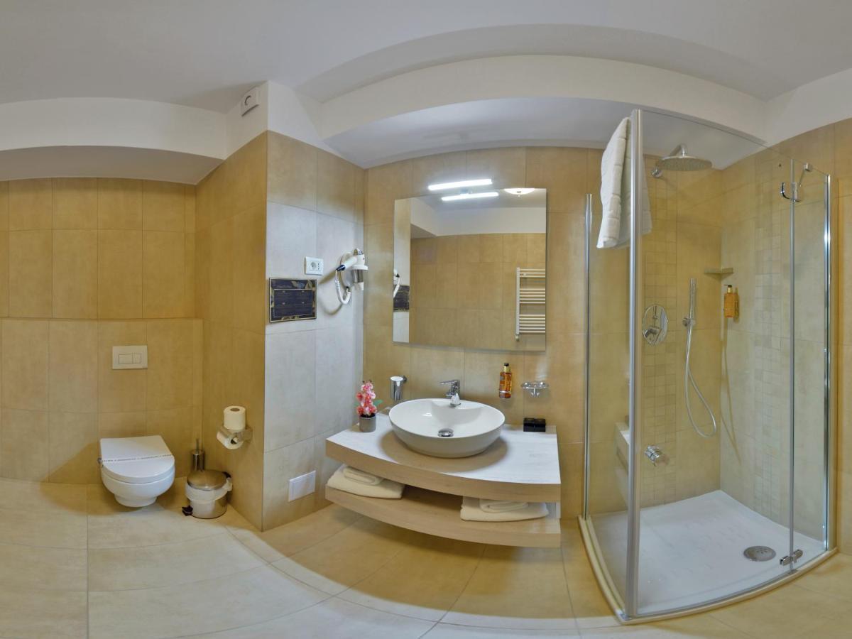 Hotel Condor Tulcea Esterno foto