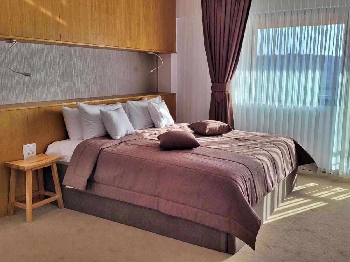 Hotel Condor Tulcea Esterno foto