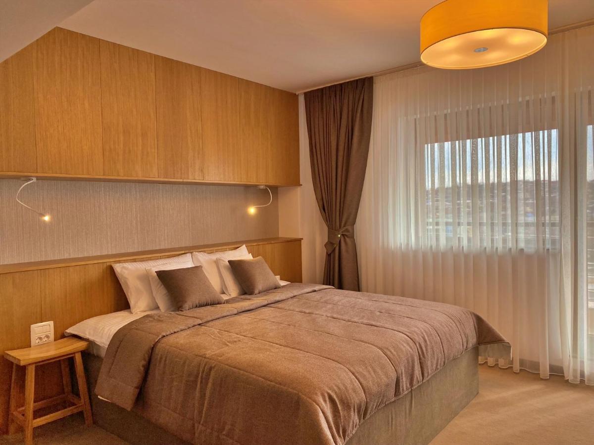 Hotel Condor Tulcea Esterno foto