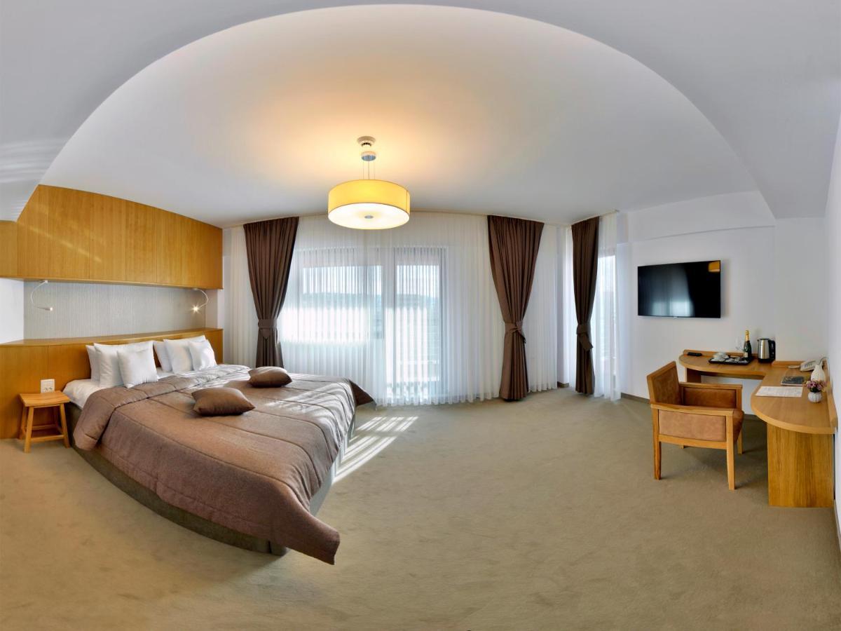 Hotel Condor Tulcea Esterno foto